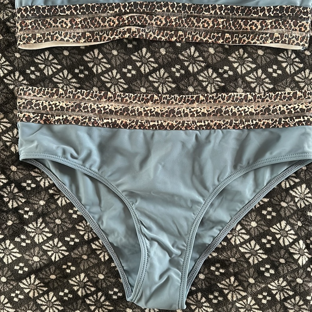 Botique Bikini - Picture 3 of 4